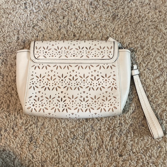 Coach Taylor eyelet clutch/ wristlet. - Picture 4 of 5
